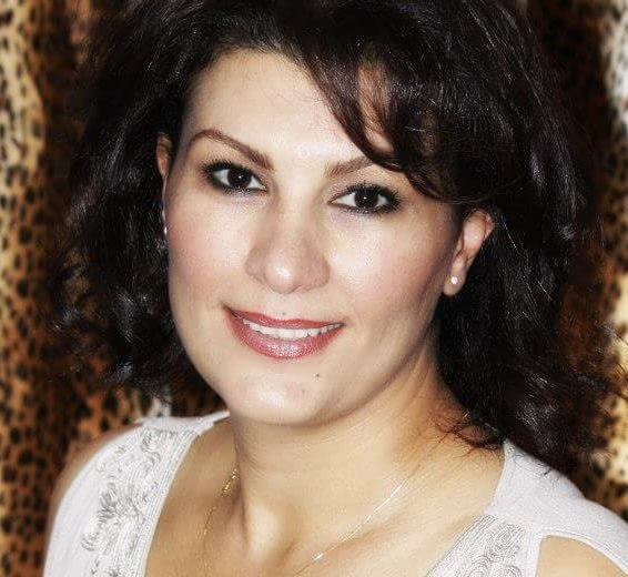 Portrait of Sharmin Zadeh, RDHAP.
